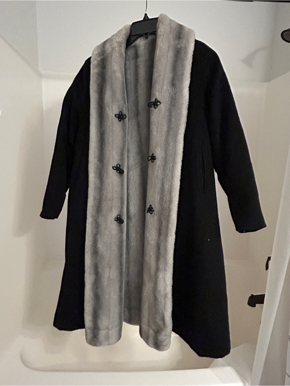 Vintage Donnybrook Black Coat with Gray Faux-Fur- Women’s Classic Winter Coat